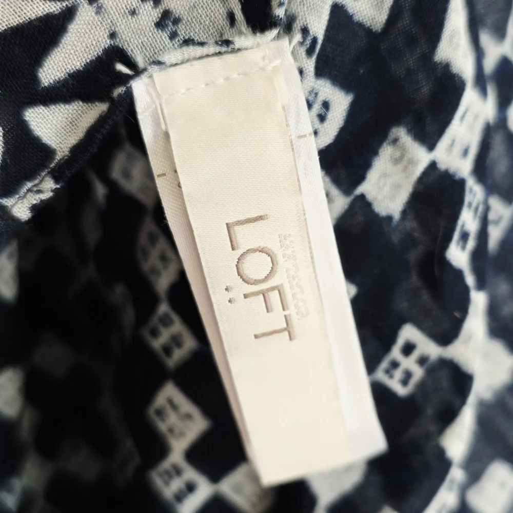 Loft Blue/White Fringe Geometric Print Summer Wrap Scarf